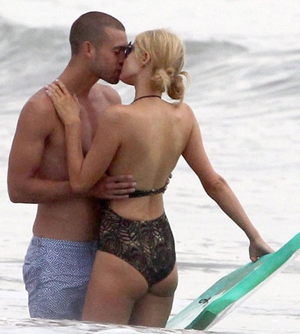 Người tình mới của Paris Hilton là người mẫu