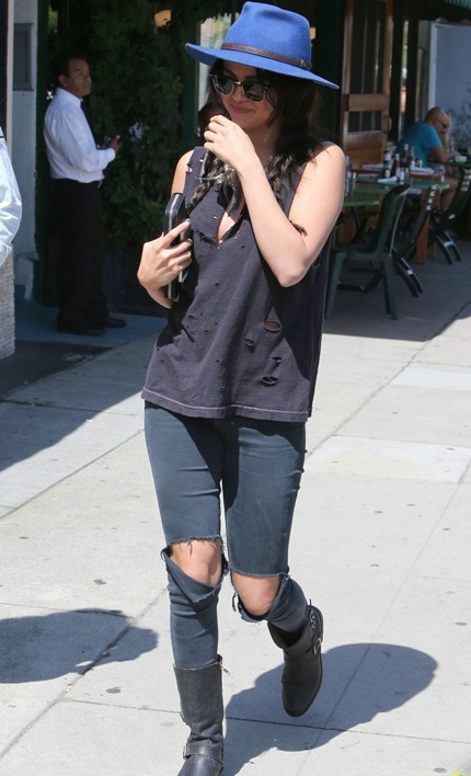 Cô quay trở lại với công việc bận rộn tại Mỹ.