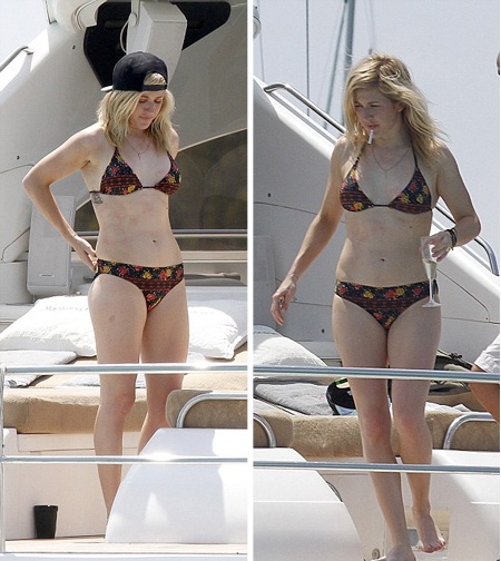 Cô còn làm người mẫu cho bạn trai chụp hình