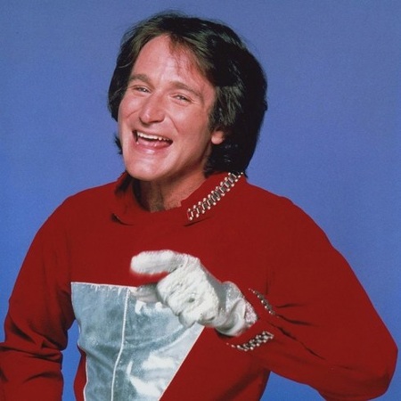 Robin Williams đăng ảnh con gái lên trang cá nhân trước khi chết - 2 Robin Williams ra đi để lại tiếc thương cho gia đình và đồng nghiệp.