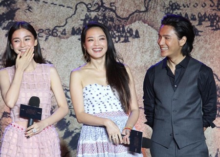 Angelababy và Thư Kỳ (giữa) cùng Trần Khôn đều là những diễn viên chính của bộ phim