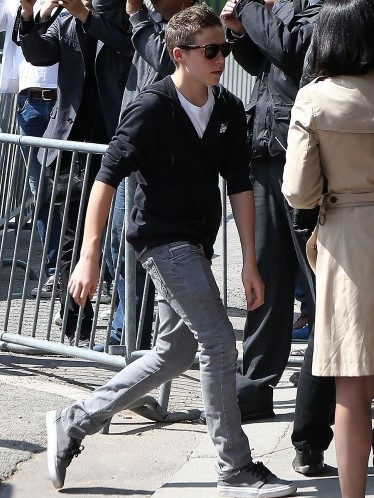 20 điểm thú vị về cậu cả nhà Beckham