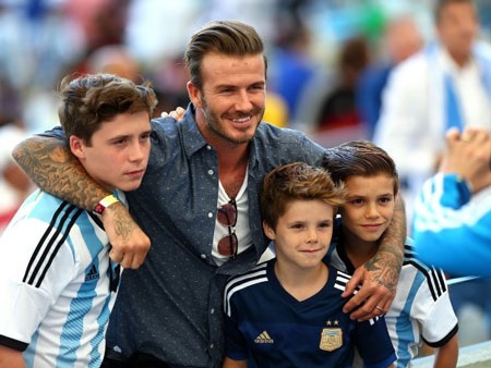 20 điểm thú vị về cậu cả nhà Beckham