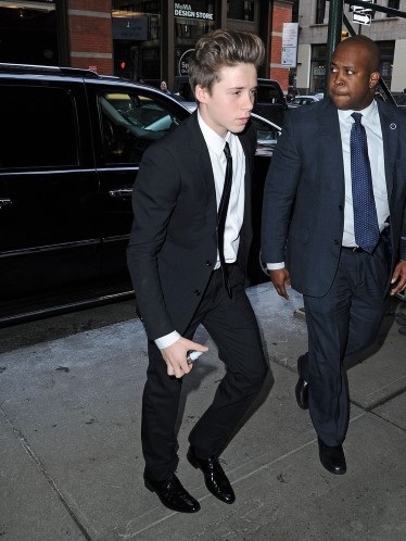 20 điểm thú vị về cậu cả nhà Beckham