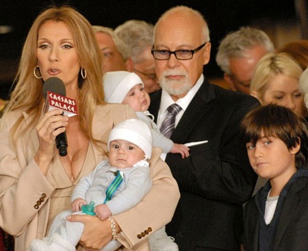 Celine Dion tạm ngừng ca hát để chăm sóc chồng bị bệnh - 3 Celine Dion và chồng đã có với nhau ba đứa con, trong đó có một cặp sinh đôi.