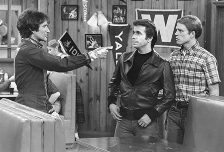 Robin (trái) tham gia bộ phim