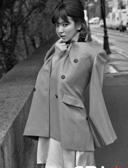 Trong bộ ảnh này, kiều nữ của màn ảnh xứ Hàn hóa thân thành biểu tượng điện ảnh Audrey Hepburn