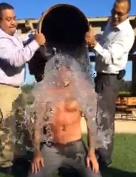 Ông bố bốn con hào hứng tiếp nhận thử thách