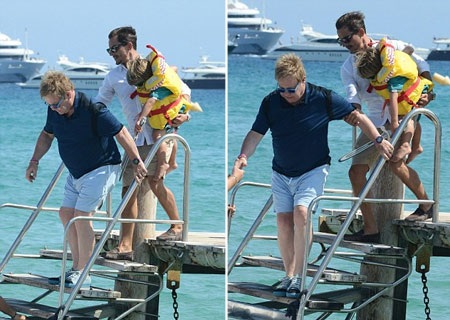 Elton John và David cùng dành cho con trai Zachary nụ hôn ngọt ngào