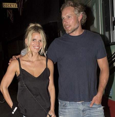 Jessica và Eric vừa làm đám cưới tại Hawaii ngày 5/7 