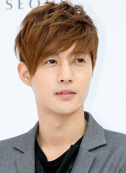 Mỹ nam xứ Hàn thừa nhận đánh bạn gái - 1 Kim Hyun Joong bị bạn gái tố hành hung cô suốt 2 tháng nay.