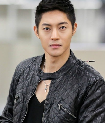 Mỹ nam xứ Hàn thừa nhận đánh bạn gái - 3 Kim Hyun Joong xác nhận có đánh bạn gái nhưng không nghiêm trọng như trong đơn tố cáo.