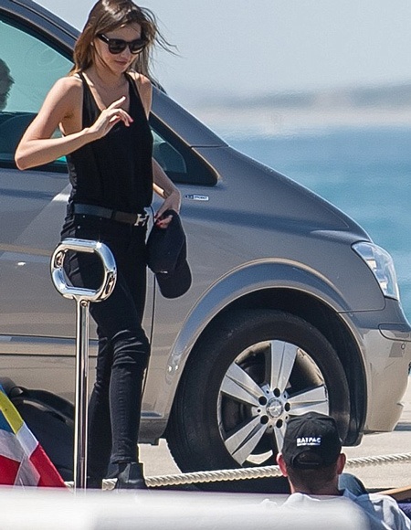 Siêu mẫu Miranda Kerr đi nghỉ cùng bạn trai tỉ phú