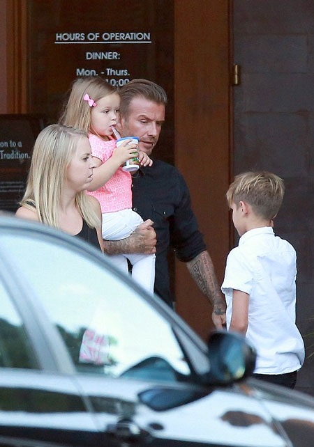 David Beckham tận tụy với các con