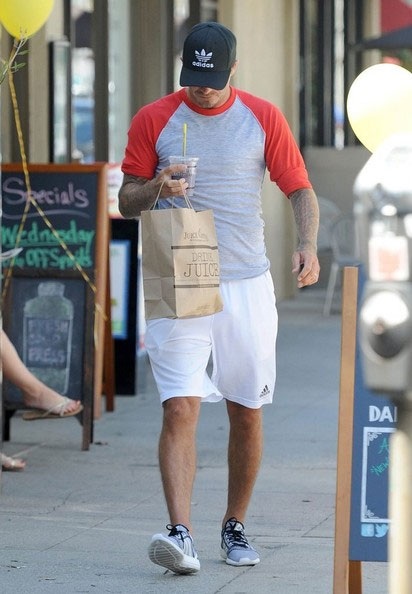 Cậu con trai cả của David Beckham - Brooklyn Beckham cũng tới xem ca nhạc nhưng đi riêng.