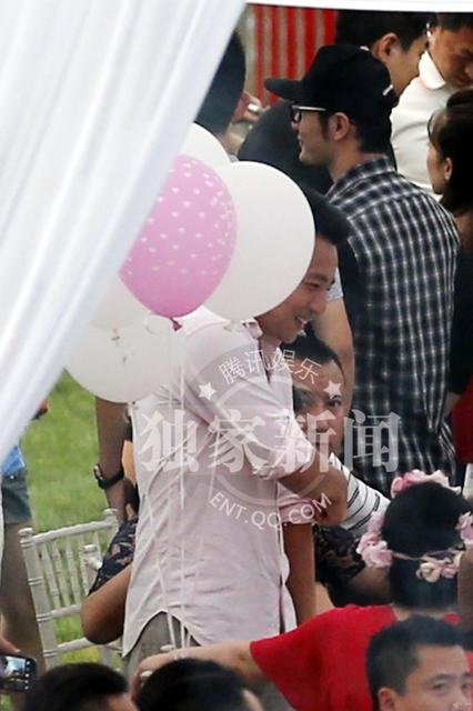 Huỳnh Hiểu Minh là một đồng nghiệp thân thiết và ăn ý với Từ Hy Viên.