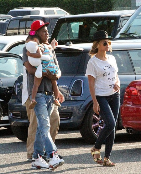 Beyoncé and Jay Z took their daughter Blue Ivy for a walk on July 29.