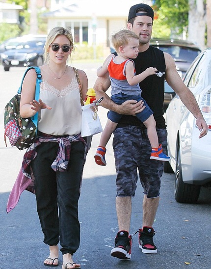 Hilary Duff "úp mở" chuyện hàn gắn hôn nhân - 2 Hilary Duff úp mở về mối quan hệ hiện tại giữa cô và chồng - Mike Comrie