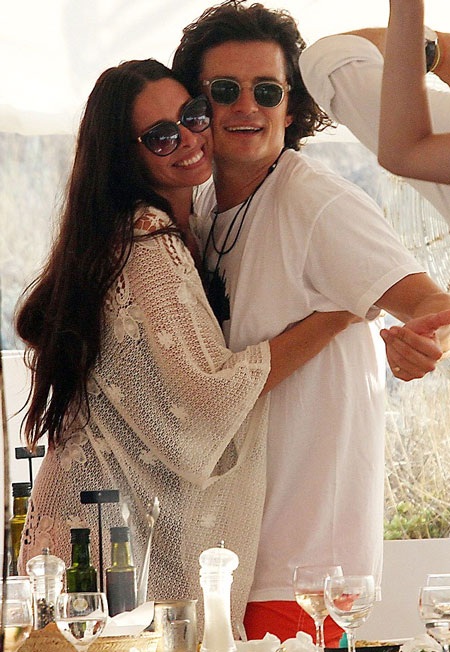 Trước đó, Orlando và Erica luôn xuất hiện cạnh nhau trong mọi cuộc vui tại Tây Ban Nha. 