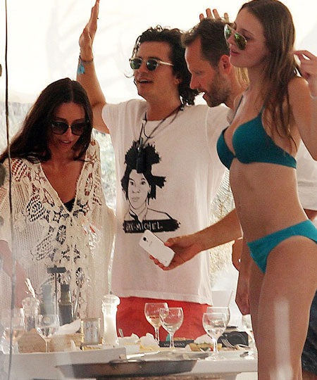 Trước đó, Orlando và Erica luôn xuất hiện cạnh nhau trong mọi cuộc vui tại Tây Ban Nha. 