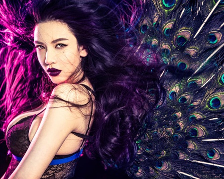 Người đẹp Phan Sương Sương khoe thân nóng bỏng