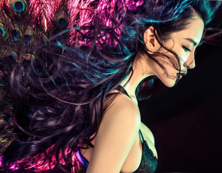 Người đẹp Phan Sương Sương khoe thân nóng bỏng