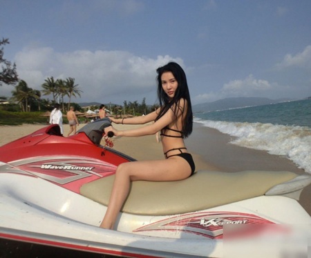 Cuộc sống phóng túng và giàu có của “ngọc nữ bán dâm Trung Quốc”