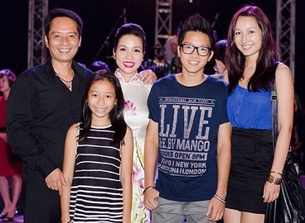 Gia đình hạnh phúc của Mỹ Linh và Anh Quân