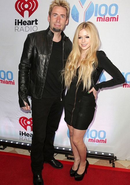 Avril Lavigne sắp bỏ người chồng thứ hai - 1 Cuộc hôn nhân kéo dài 14 tháng giữa Avril Lavigne và Chad Kroeger có dấu hiệu rạn nứt.