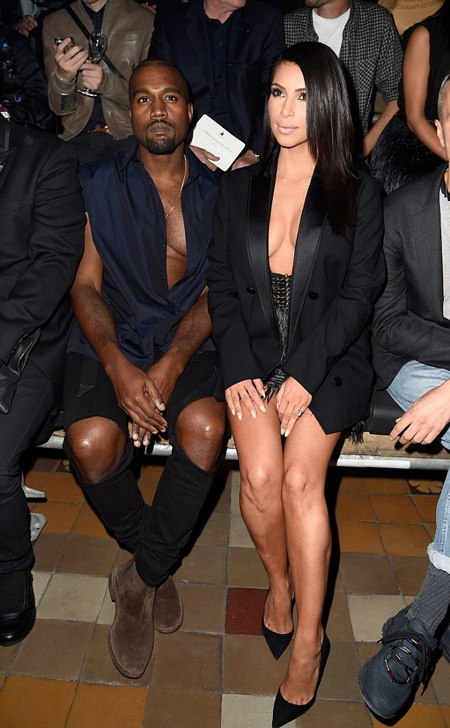 Bỏng mắt với váy khiêu khích của Kim Kardashian