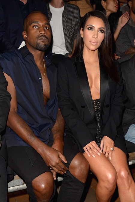 Bỏng mắt với váy khiêu khích của Kim Kardashian