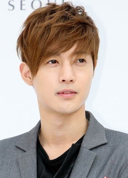 Mỹ nam xứ Hàn bị cảnh sát triệu tập vì hành hung bạn gái - 1 Ngày 2/9 vừa rồi, Kim Hyun Joong đã bị cảnh sát triệu tập để giải quyết vụ việc hành hung bạn gái.