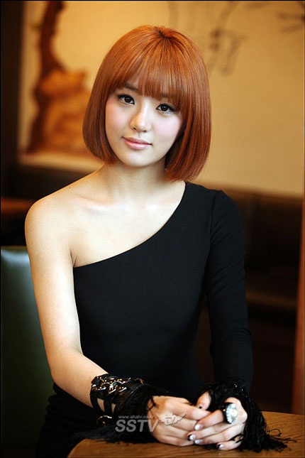 Nữ ca sĩ của Hàn Quốc thiệt mạng vì tai nạn giao thông - 2 Thành viên Eun B của nhóm Ladies' Code đã thiệt mạng trong vụ tai nạn giao thông sáng 3/9