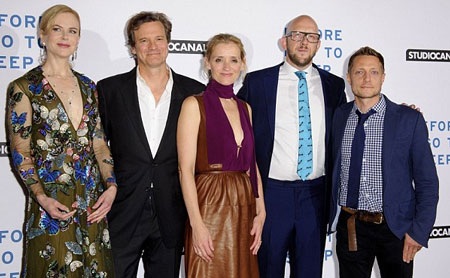 Thiên nga nước Úc rạng ngời bên các đồng nghiệp