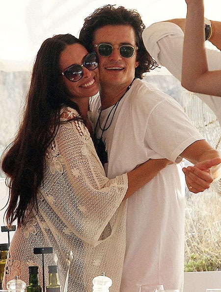 Orlando Bloom thấy việc yêu vợ cũ của bạn thật kỳ dị - 1 Orlando Bloom và cựu siêu mẫu Erica Packer trong kỳ nghỉ hè tại Tây Ban Nha, tháng 7/2014.