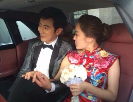 Nụ cười rạng ngời của cô dâu Chae Rim trong hôn lễ tại nhà riêng.