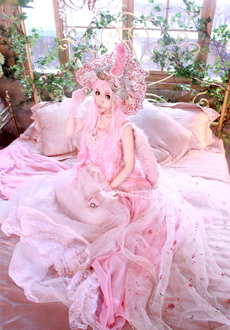 Trọn bộ cosplay ngựa hồng đẹp long lanh của Chibi - 12 Huy Khánh
