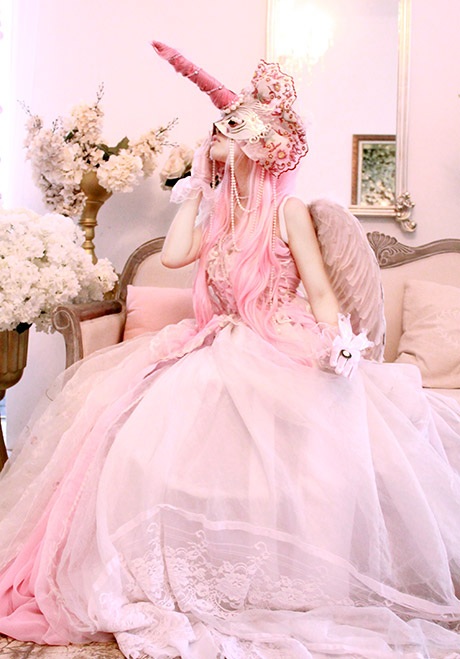 Trọn bộ cosplay ngựa hồng đẹp long lanh của Chibi - 7 Huy Khánh