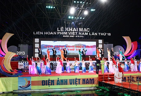 Lễ khai mạc Liên hoan phim Việt Nam lần thứ 18