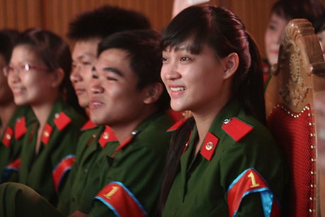 Mang tới nụ cười cho các tân sinh viên