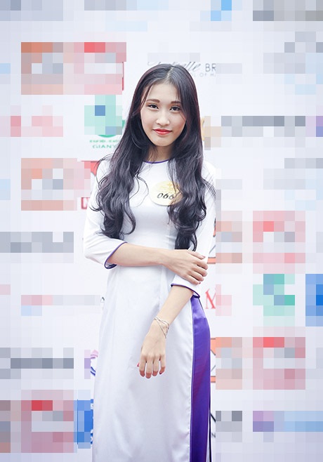 111 nữ sinh và người nhà có mặt trong vòng sơ khảo