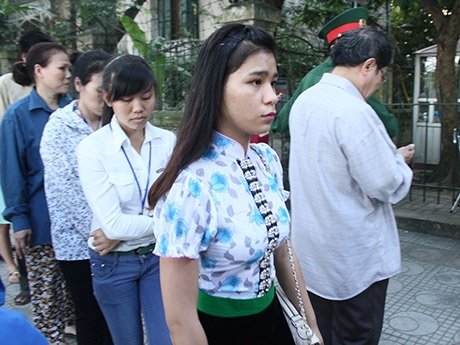 Thiếu nữ dân tộc tỉnh Điện Biên tới viếng Đại tướng Võ Nguyên Giáp