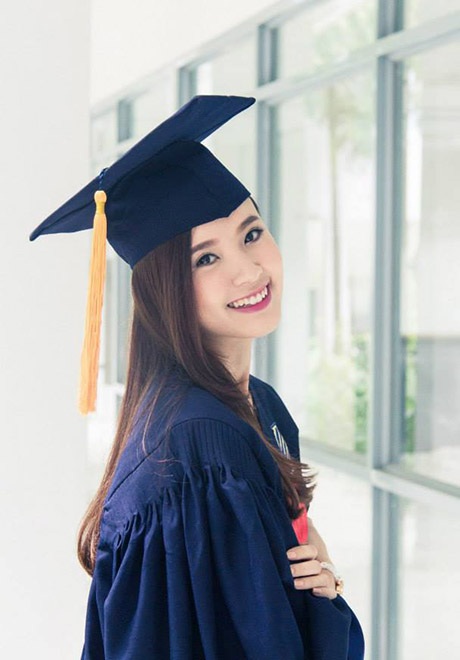 Midu đẹp rạng ngời trong ngày tốt nghiệp đại học - 6 Tấm bằng tốt nghiệp là kết quả của 5 năm học tập