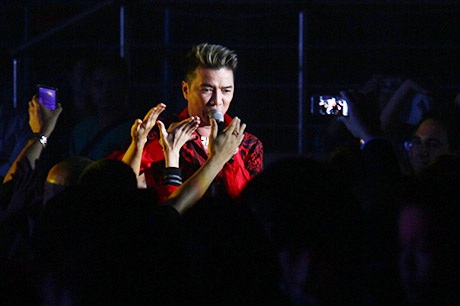 Mr Đàm được khán gia chào đón nồng nhiệt