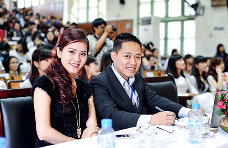 Giám khảo cuộc thi