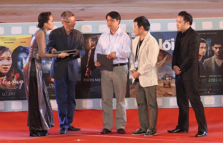 Đạo diễn xuất sắc nhất