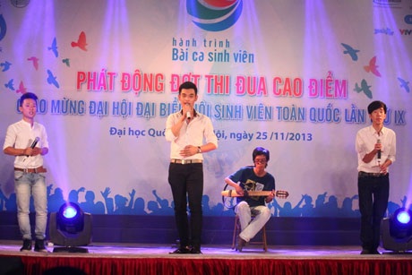 Màn nhảy hiện đại của nữ sinh ĐH Quốc gia