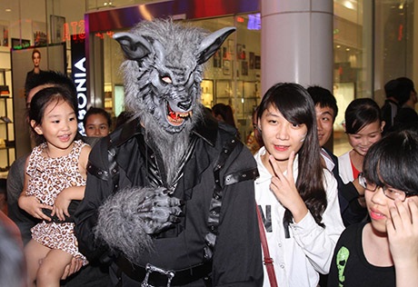Cô dâu ma, người sói "tung hoành" lễ hội Halloween - 5 Người sói có khá nhiều fan nữ
