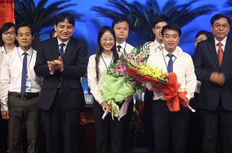 Ra mắt BCH Hội Sinh viên Hà Nội khoá VI.