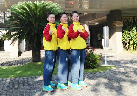 “Hoa khôi” làng võ Châu Tuyết Vân phấn khởi khoe HCV thế giới - 6 Trước khi thi đấu, ba VĐV Teakwondo Việt Nam thể hiện quyết tâm